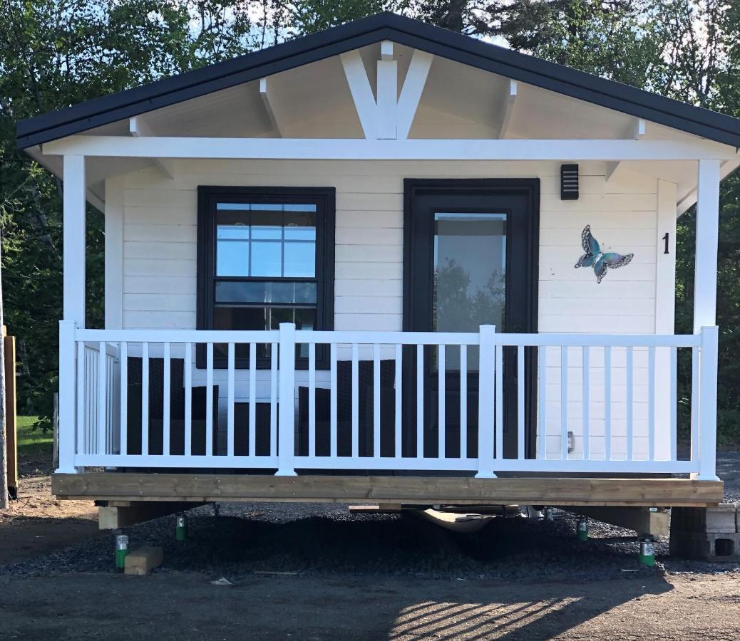 Les Chalets De La Colline Inc Baie-Sainte-Catherine Kültér fotó