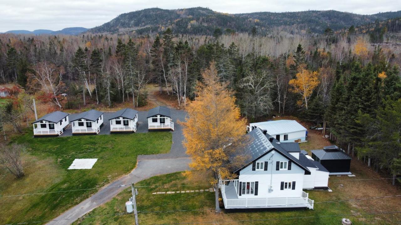 Les Chalets De La Colline Inc Baie-Sainte-Catherine Kültér fotó