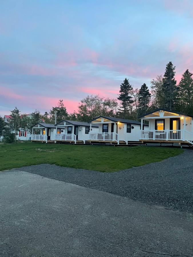Les Chalets De La Colline Inc Baie-Sainte-Catherine Kültér fotó